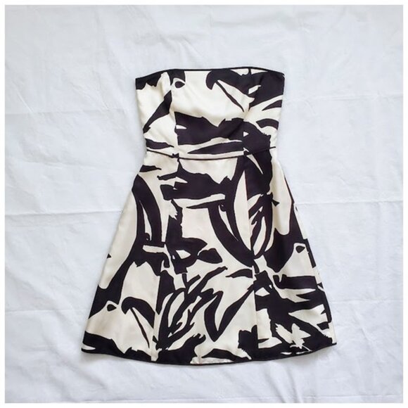 Ann Taylor Silk Strapless Fit & Flare Knee-Length Abstract Print Dress Size 6 - Picture 4 of 11